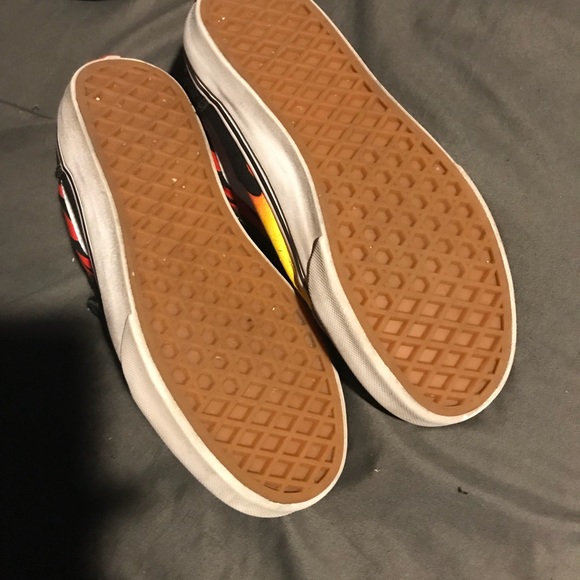 Vans - Picture 2 of 4